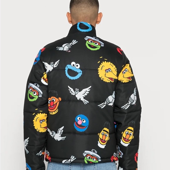 💙 NWT Staple Pigeon Sesame Street Crew puffer Jacket Unisex - Picture 7 of 12
